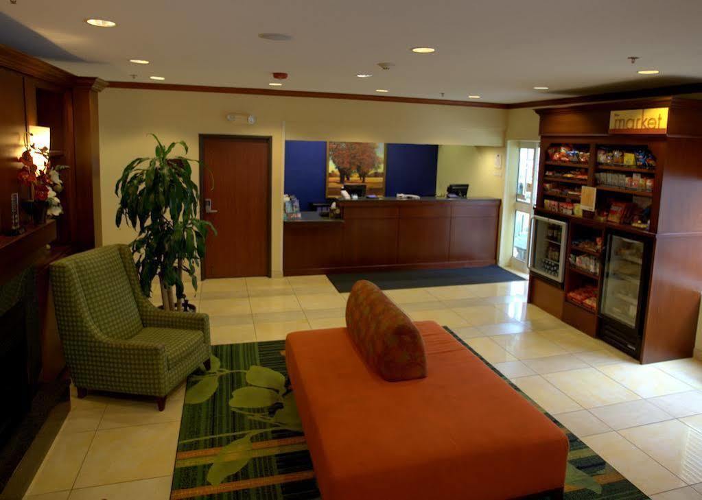 Fairfield Inn & Suites Kansas City Airport Zewnętrze zdjęcie